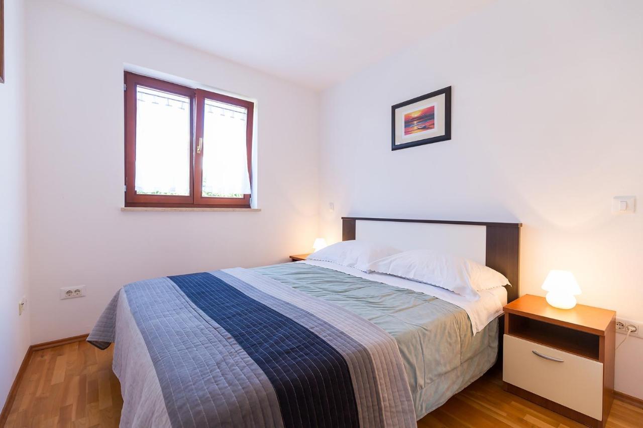 Apartments With A Swimming Pool Novigrad - 7078 Extérieur photo