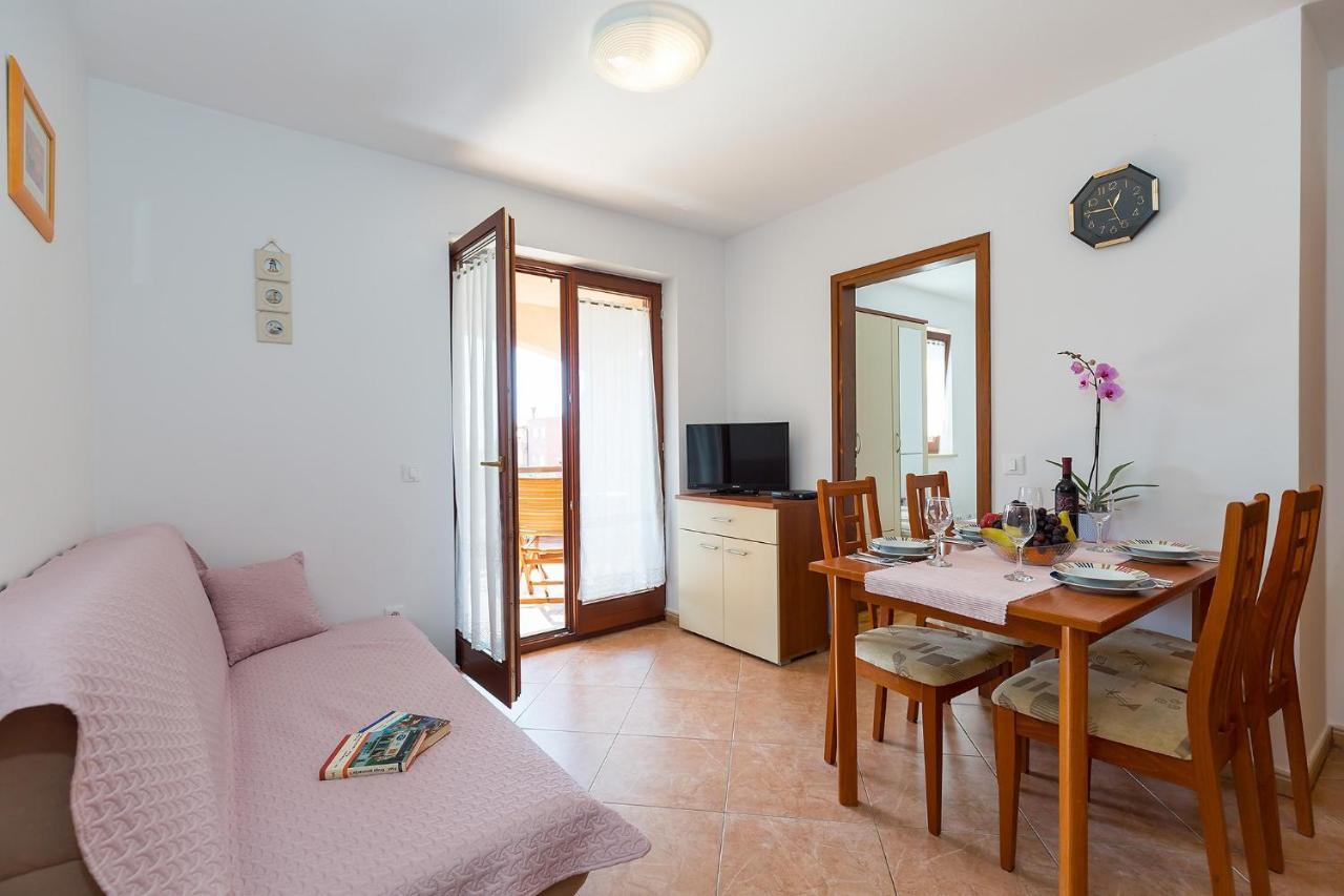 Apartments With A Swimming Pool Novigrad - 7078 Extérieur photo
